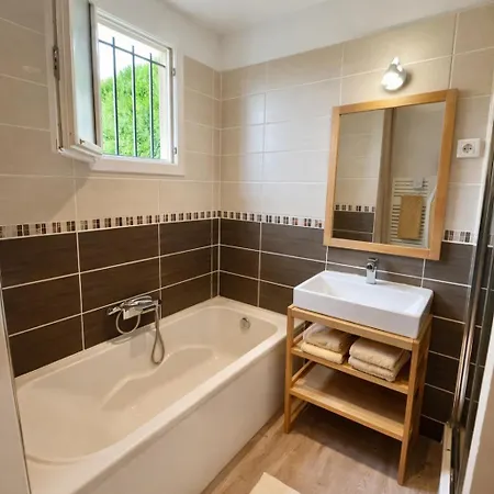 Appartement Maison - 25 Minutes Circuit 24h - 6 Pers